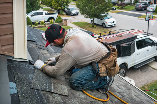 Professional Gutter Repair And Installation technician working in Schertz, TX